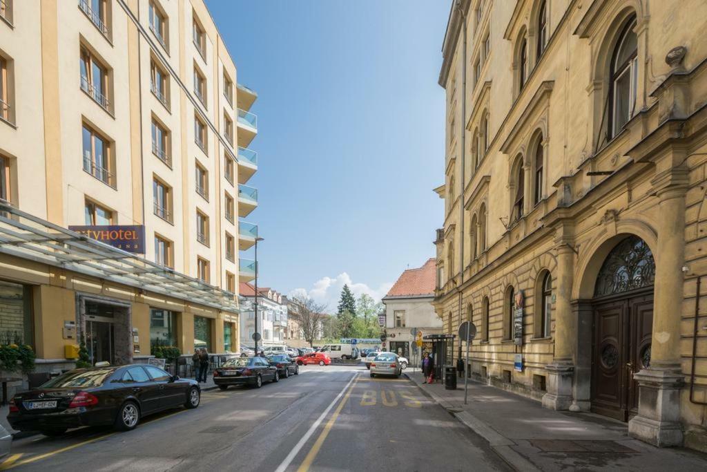 Apartment Flamingo Ljubljana Extérieur photo